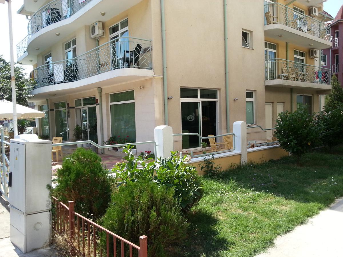 Hotel Diva Равда Экстерьер фото