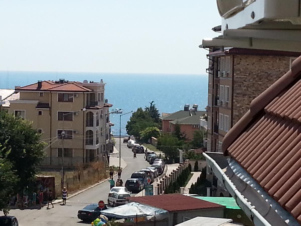 Hotel Diva Равда Экстерьер фото