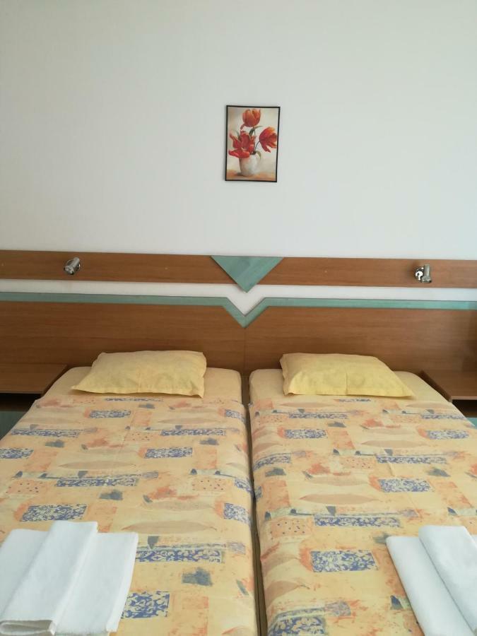 Hotel Diva Равда Экстерьер фото