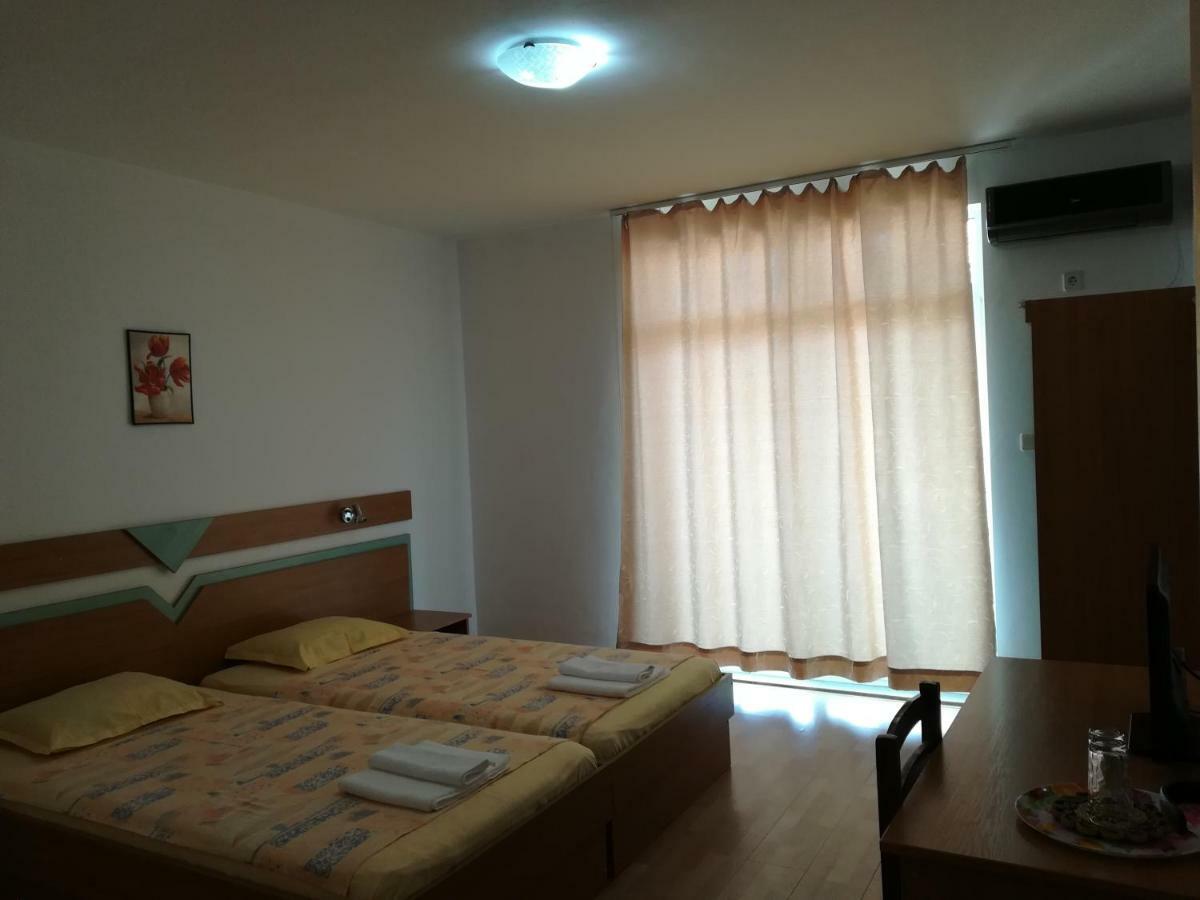 Hotel Diva Равда Экстерьер фото