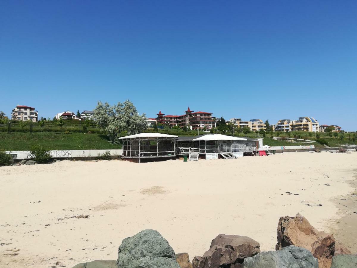 Hotel Diva Равда Экстерьер фото