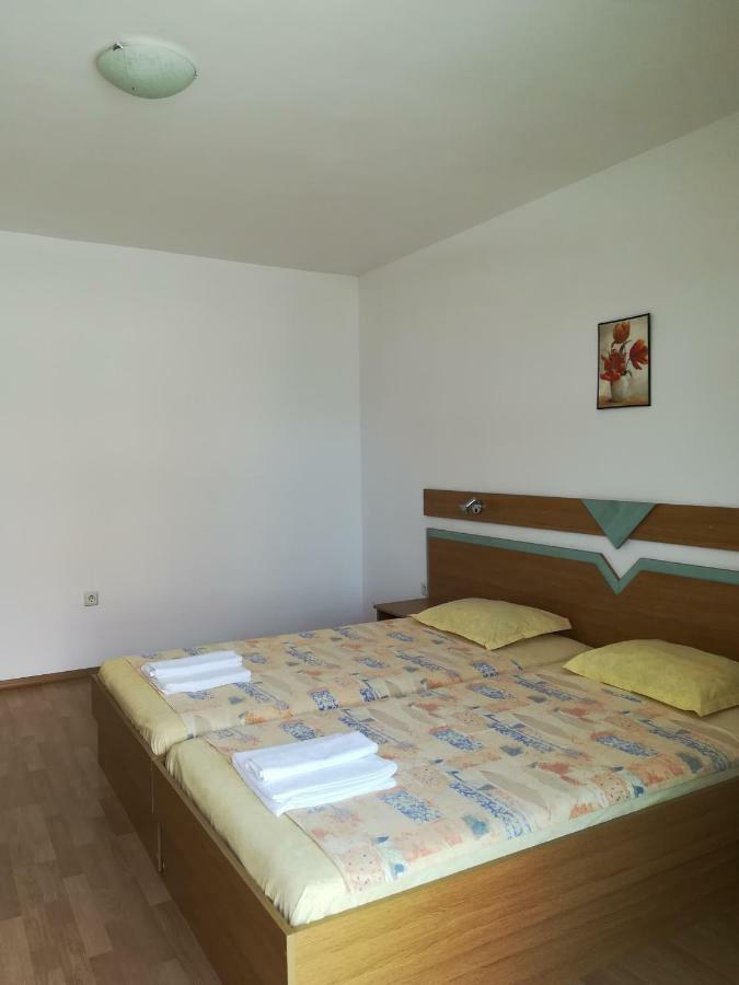 Hotel Diva Равда Экстерьер фото